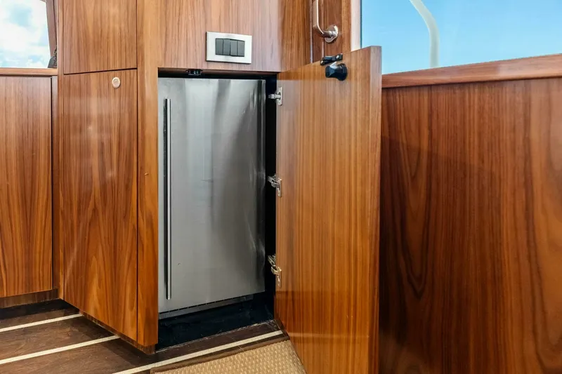 Slide: The Image of Viking 58 Convertible 2025 - 12