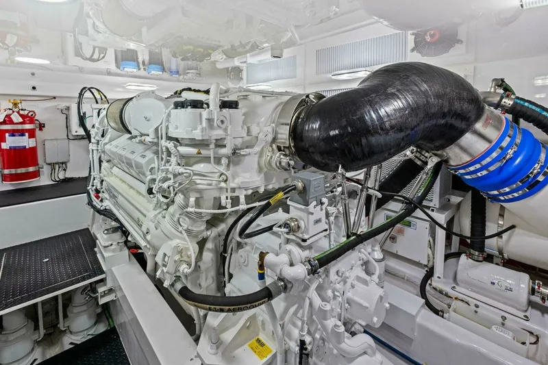 Slide: The Image of Viking 58 Convertible 2025 - 51