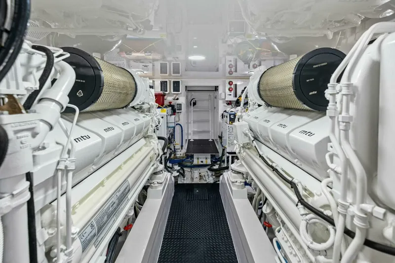 Slide: The Image of Viking 58 Convertible 2025 - 48