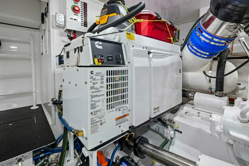 Slide: The Image of Viking 58 Convertible 2025 - 53