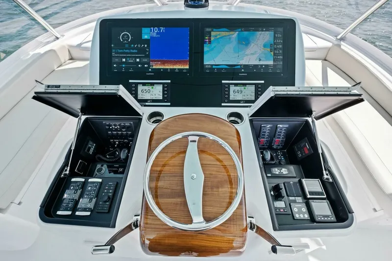 Slide: The Image of Viking 58 Convertible 2025 - 34