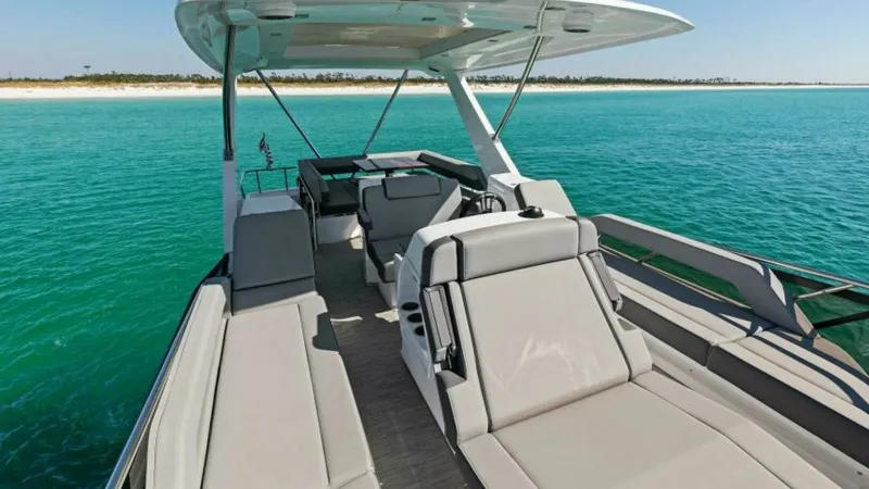 Slide: The Image of Cruisers 60 Cantius Fly 2023 - 40