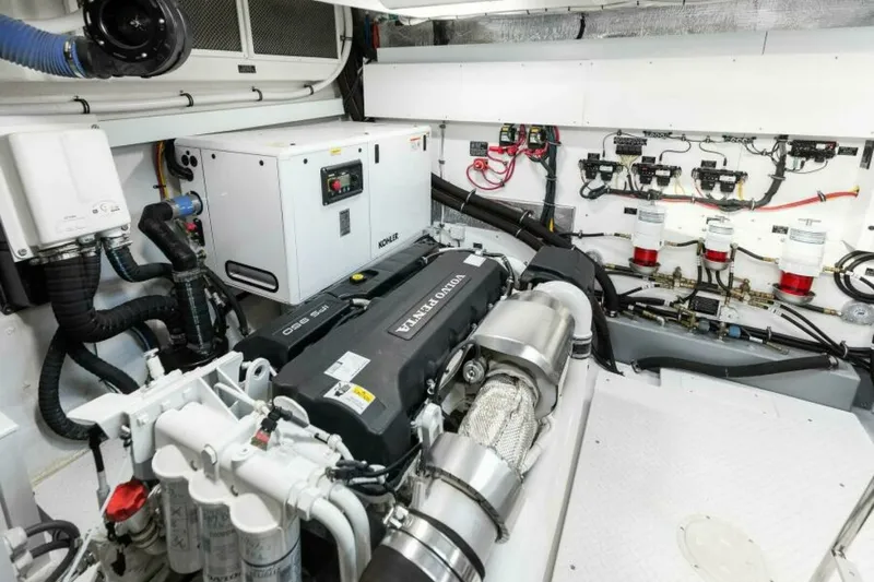 Slide: The Image of Cruisers 60 Cantius Fly 2023 - 50