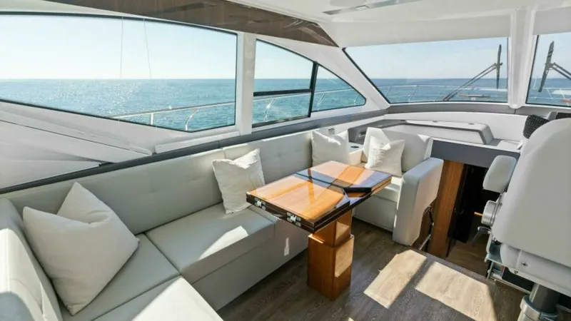 Slide: The Image of Cruisers 60 Cantius Fly 2023 - 13