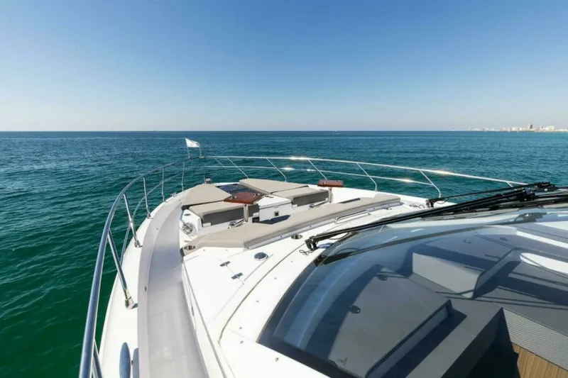Slide: The Image of Cruisers 60 Cantius Fly 2023 - 35