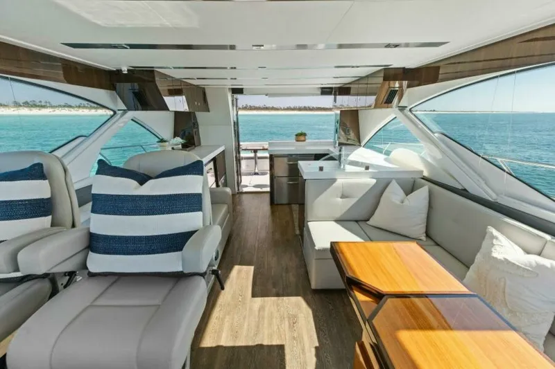 Slide: The Image of Cruisers 60 Cantius Fly 2023 - 8