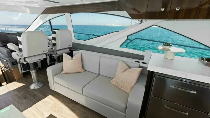 Slide: The Image of Cruisers 60 Cantius Fly 2023 - 4