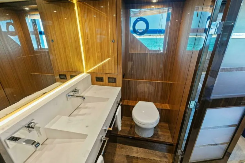 Slide: The Image of Cruisers 60 Cantius Fly 2023 - 22