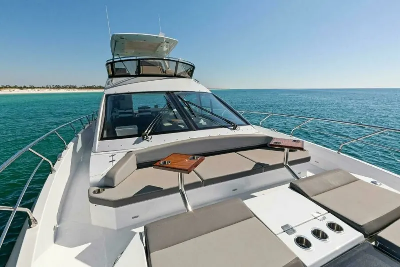 Slide: The Image of Cruisers 60 Cantius Fly 2023 - 5