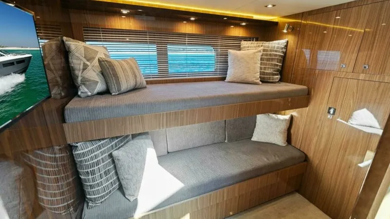 Slide: The Image of Cruisers 60 Cantius Fly 2023 - 29