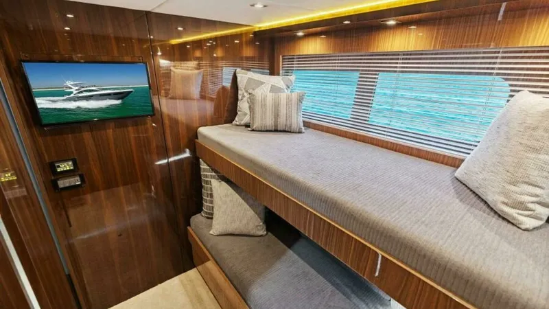 Slide: The Image of Cruisers 60 Cantius Fly 2023 - 30