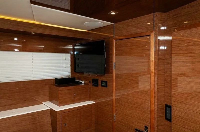 Slide: The Image of Cruisers 60 Cantius 2020 - 29