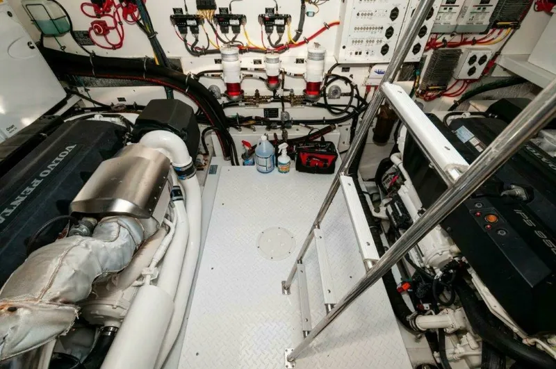 Slide: The Image of Cruisers 60 Cantius 2020 - 44
