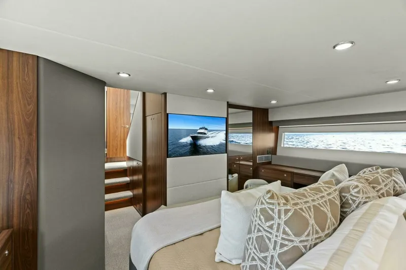 Slide: The Image of Maritimo M600 2025 - 21