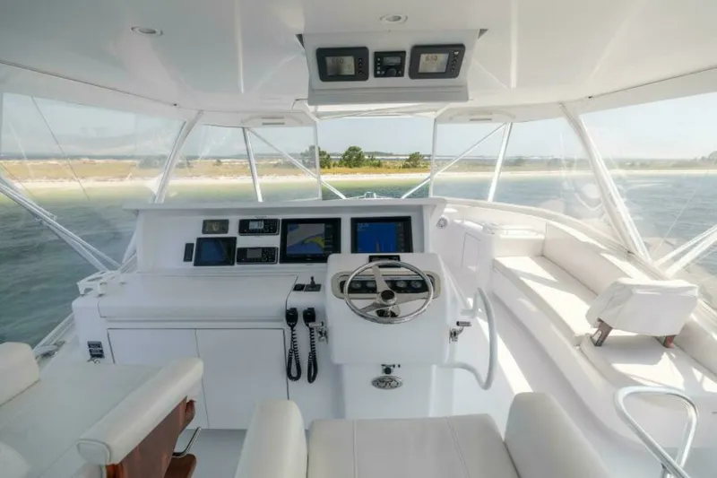 Slide: The Image of Hatteras 60 Convertible 2008 - 23