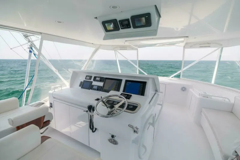 Slide: The Image of Hatteras 60 Convertible 2008 - 19