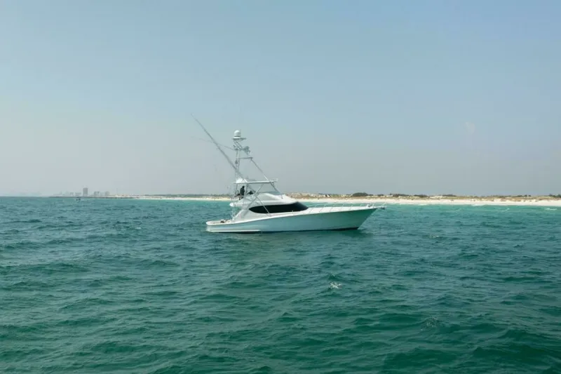 Slide: The Image of Hatteras 60 Convertible 2008 - 33