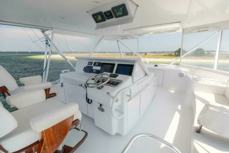 Slide: The Image of Hatteras 60 Convertible 2008 - 24