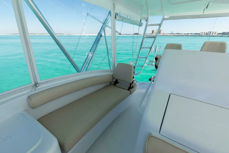 Slide: The Image of Hatteras GT60 2016 - 52