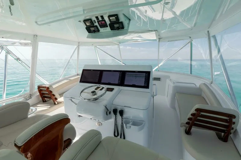 Slide: The Image of Hatteras GT60 2016 - 45