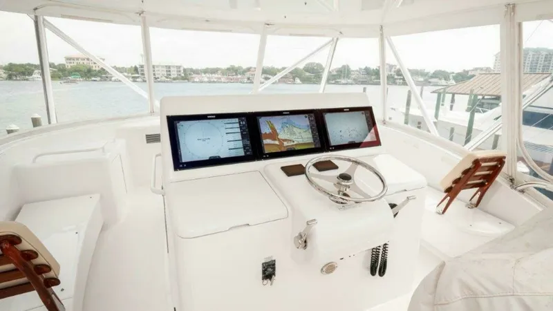 Slide: The Image of Hatteras GT60 2016 - 43
