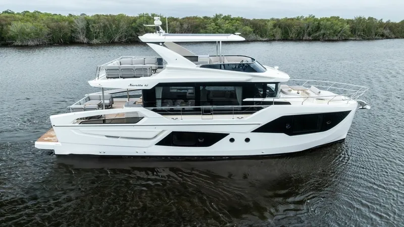 Slide: The Image of Absolute 62 Navetta 2026 - 70
