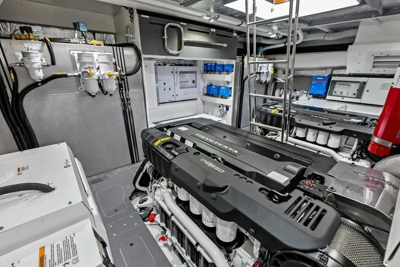 Slide: The Image of Absolute 62 Navetta 2026 - 42