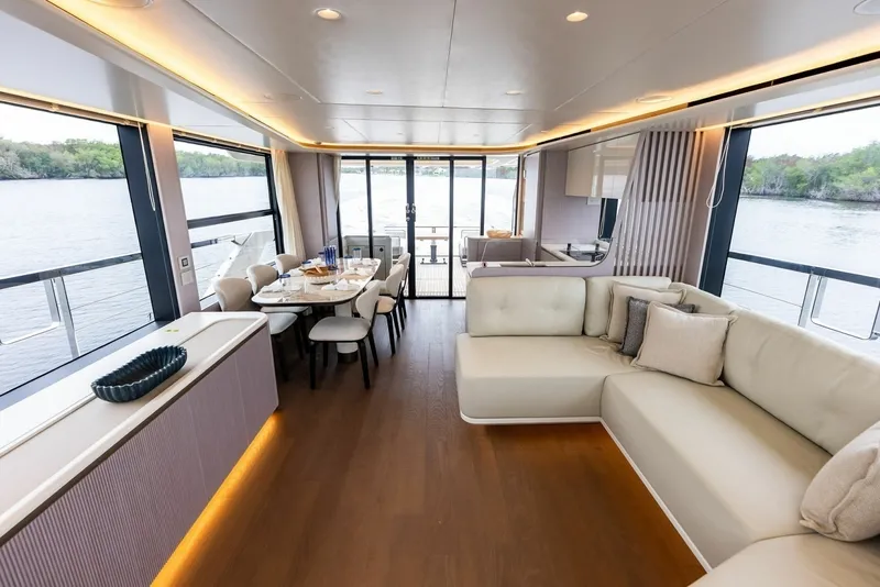 Slide: The Image of Absolute 62 Navetta 2026 - 5