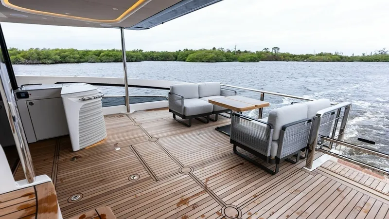 Slide: The Image of Absolute 62 Navetta 2026 - 50