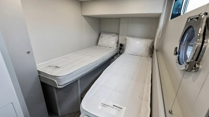 Slide: The Image of Absolute 62 Navetta 2026 - 36