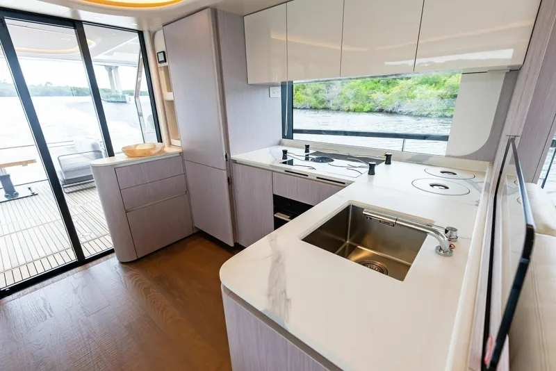 Slide: The Image of Absolute 62 Navetta 2026 - 6