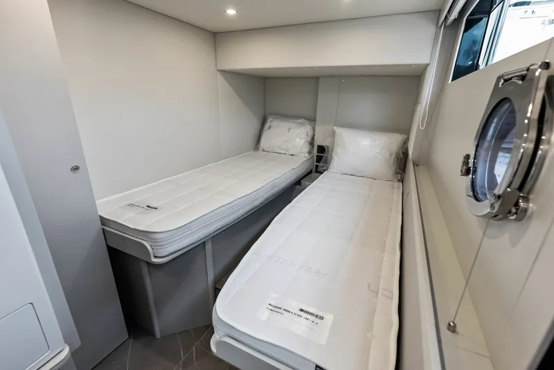 Slide: The Image of Absolute 62 Navetta 2026 - 36