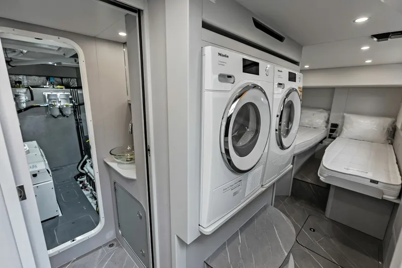 Slide: The Image of Absolute 62 Navetta 2026 - 39