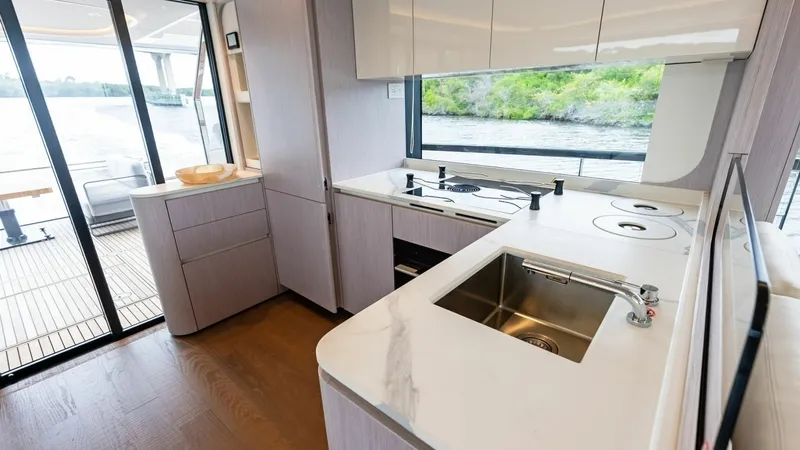 Slide: The Image of Absolute 62 Navetta 2026 - 6