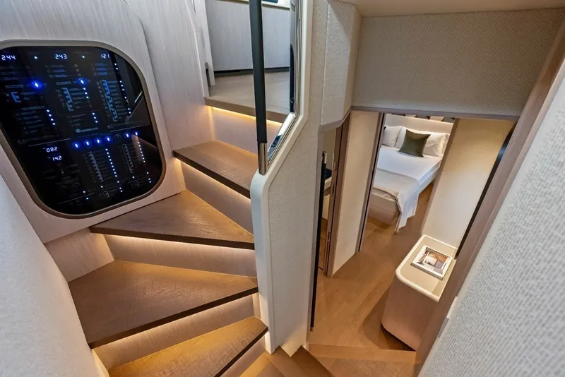 Slide: The Image of Absolute 62 Navetta 2026 - 15