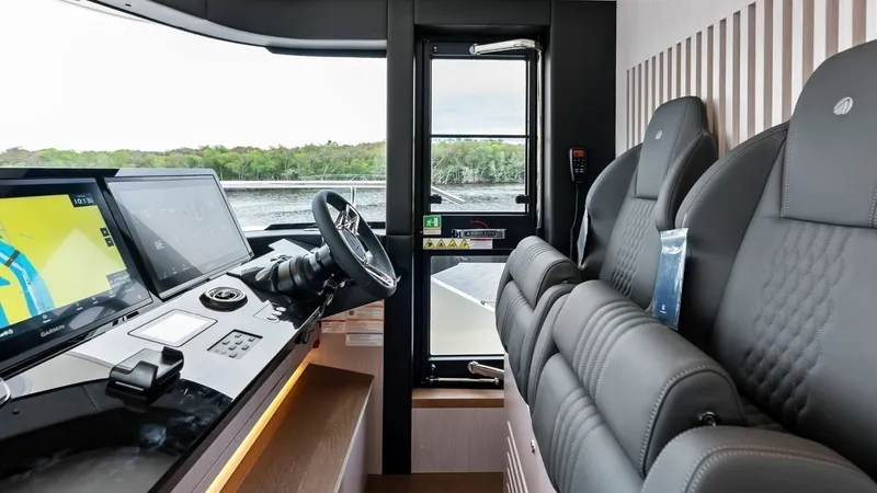 Slide: The Image of Absolute 62 Navetta 2026 - 1