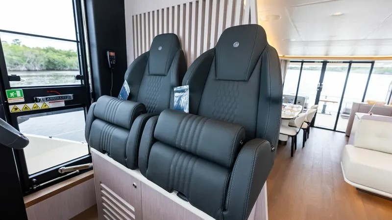Slide: The Image of Absolute 62 Navetta 2026 - 12