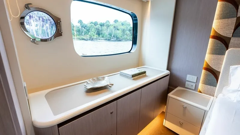 Slide: The Image of Absolute 62 Navetta 2026 - 18