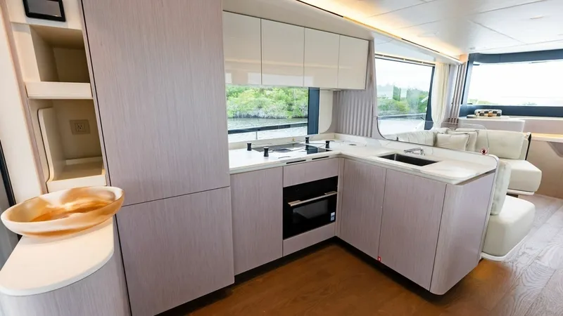 Slide: The Image of Absolute 62 Navetta 2026 - 7