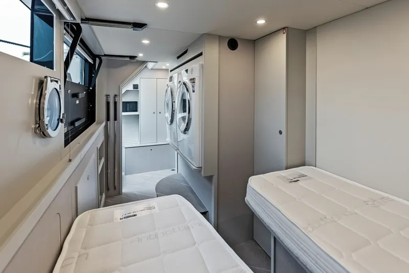 Slide: The Image of Absolute 62 Navetta 2026 - 38