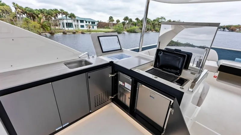 Slide: The Image of Absolute 62 Navetta 2026 - 64