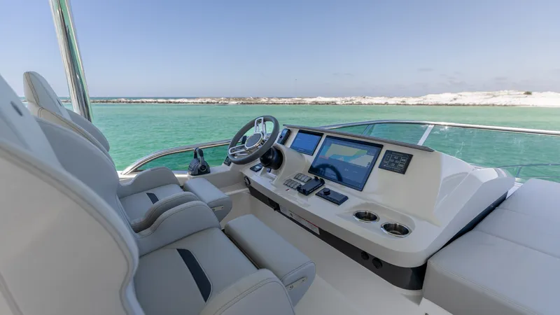 Slide: The Image of Absolute 60 Flybridge 2027 - 55