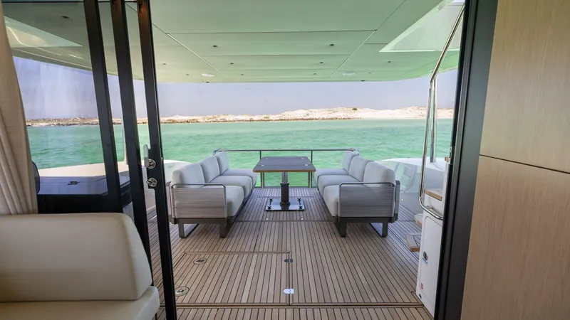 Slide: The Image of Absolute 60 Flybridge 2027 - 33