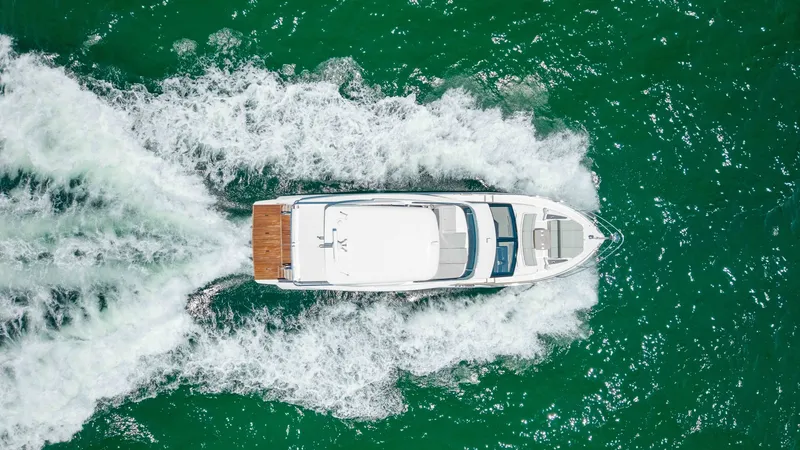 Slide: The Image of Absolute 60 Flybridge 2027 - 82