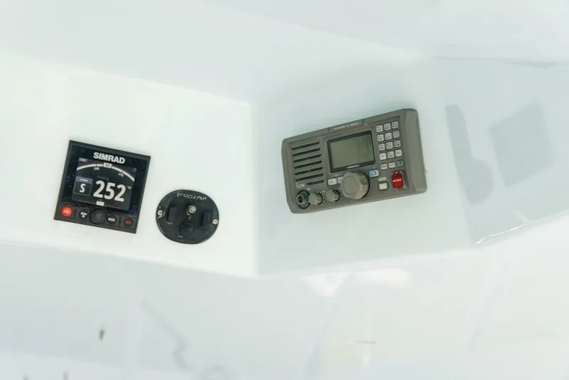 Slide: The Image of Blackwell 62 Convertible 2014 - 25