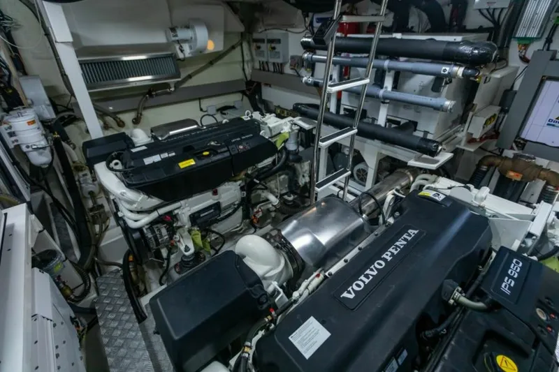 Slide: The Image of Prestige 630 Flybridge 2020 - 50