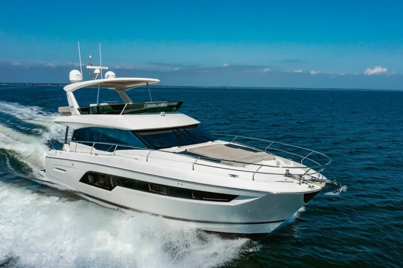 Slide: The Image of Prestige 630 Flybridge 2020 - 73