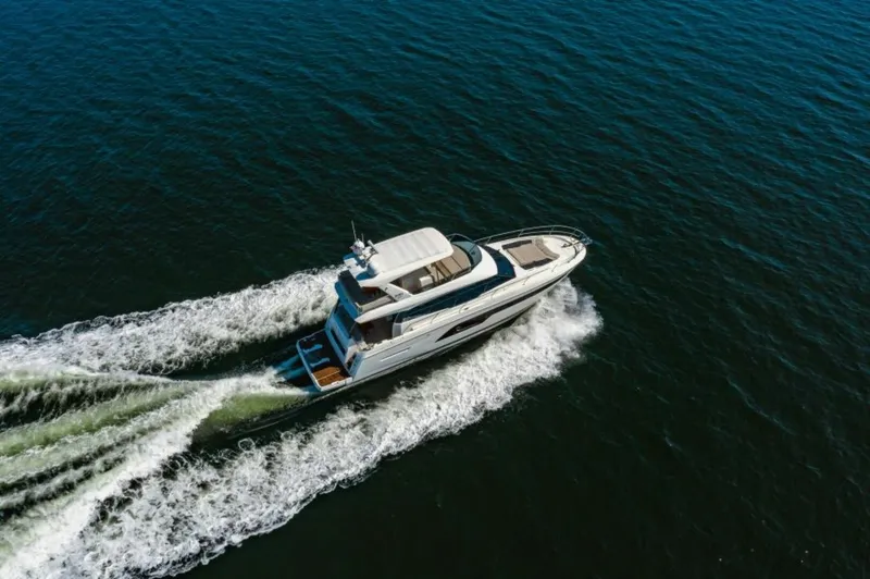 Slide: The Image of Prestige 630 Flybridge 2020 - 65