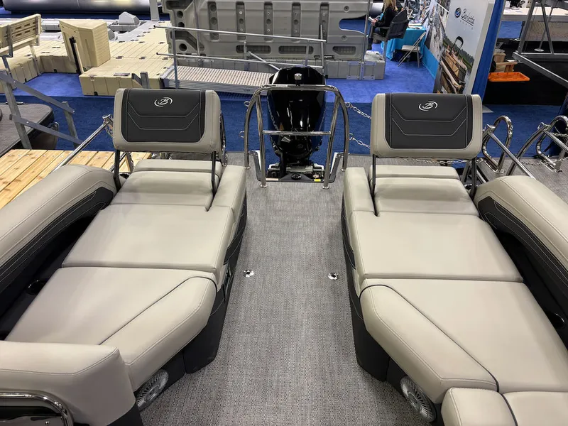 Slide: The Image of Barletta Boats C22M Triple-Toon 2026 - 8