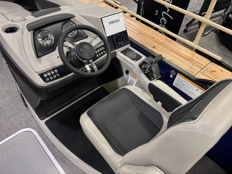 Slide: The Image of Barletta Boats C22M Triple-Toon 2026 - 6